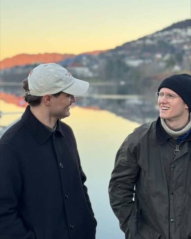 Innlegg frå Norges Badstulaug on January 20, 2025 tagging @erlendklette, @svein.arkitektur, @lokalkontoret, and @badstuprat.