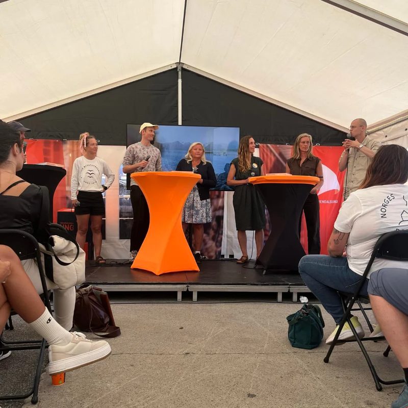 Innlegg frå Lokalkontoret AS on August 20, 2025 tagging @estigarild, @bshavel, and @oslobadstuforening.