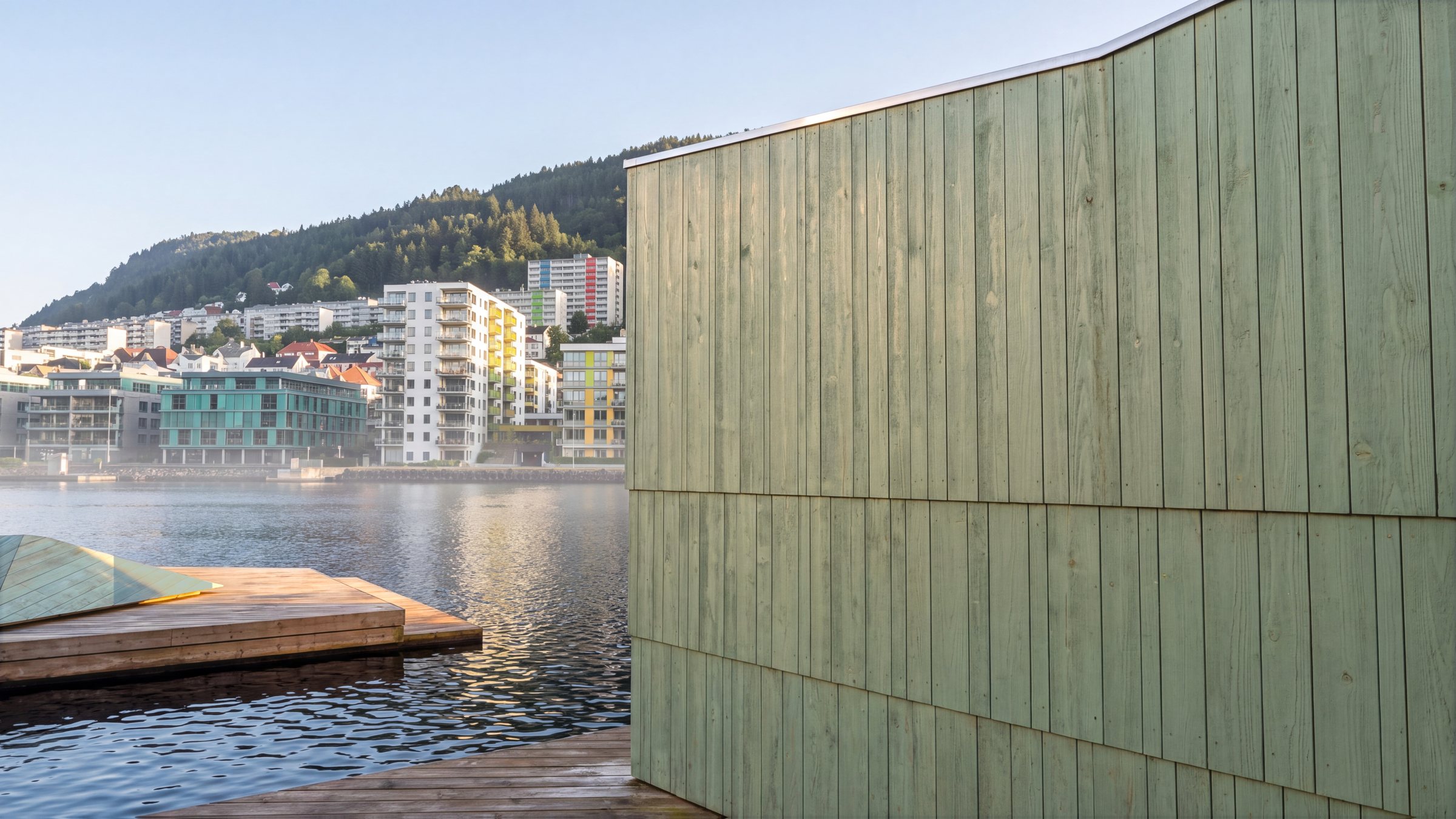 Marineholmen, close-up of the cladding on one of the saunas